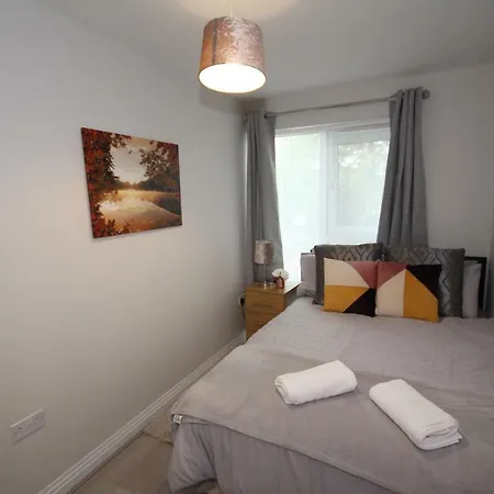 Court Apartment Uxbridge