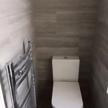 Affittacamere Station Five Bedroom Self Contained House 3*