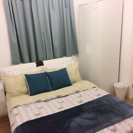 Affittacamere Station Five Bedroom Self Contained House Abbey Wood