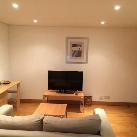 Paddington Southwick Street Apartments * London
