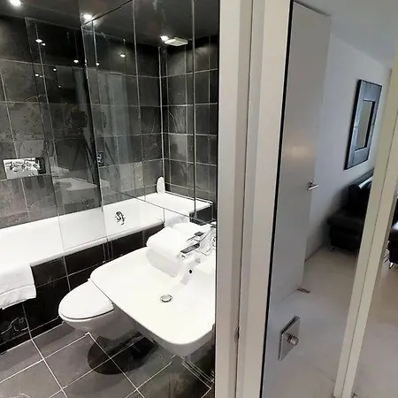 Comfortable Earls Court Hotel London