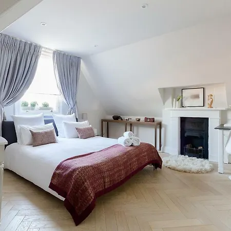 Kew Gardens Bed & Breakfast 4*