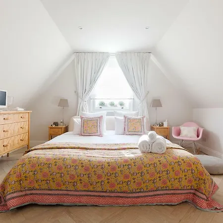 Bed & Breakfast Kew Gardens 4*