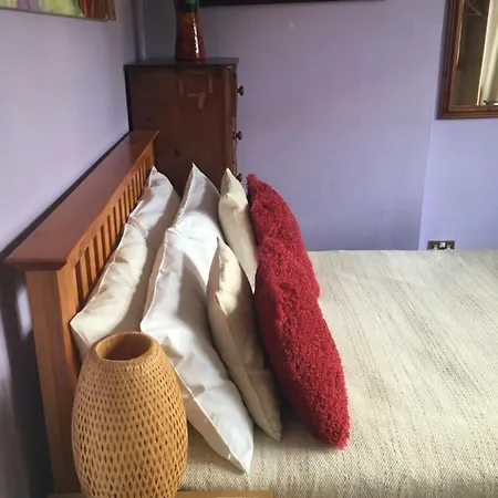 38 Whitehall Road 3*