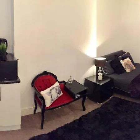 Aparthotel 101 2*