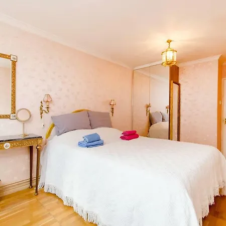 Flat Near The Centre Apartment