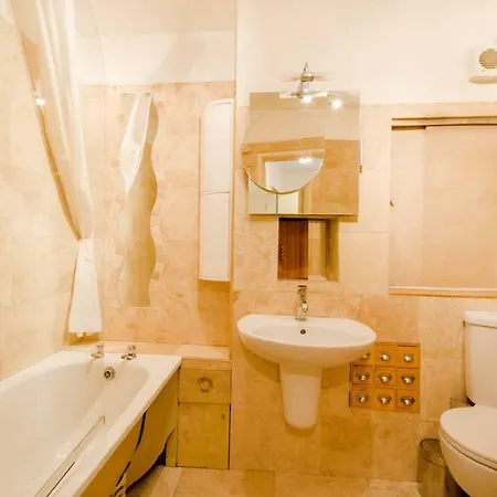 Flat Near The Centre * London