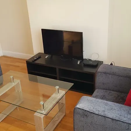 Elegant And Spacious 2 Bedroom