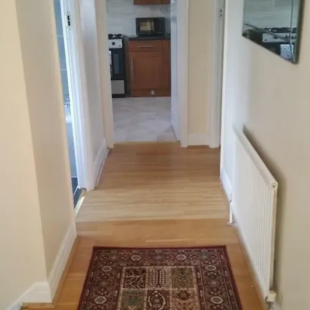 Elegant And Spacious 2 Bedroom *