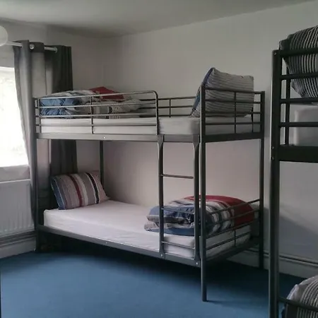 Hostel The Queens