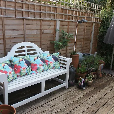 Homestay Friendly In South London
