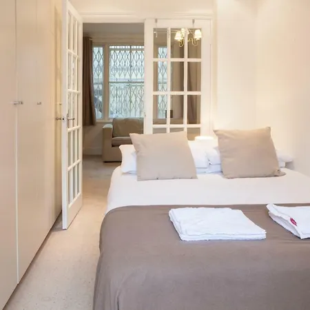 Apartment Next To Victoria Station *