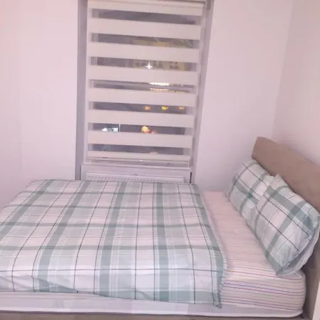 Camden Palace Apartment *