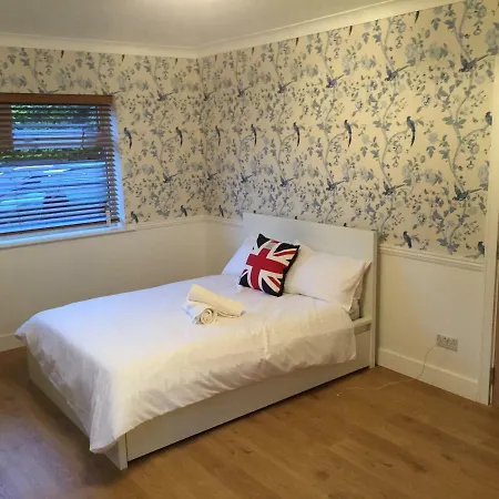 Heathrow Lhr Guest house 3*
