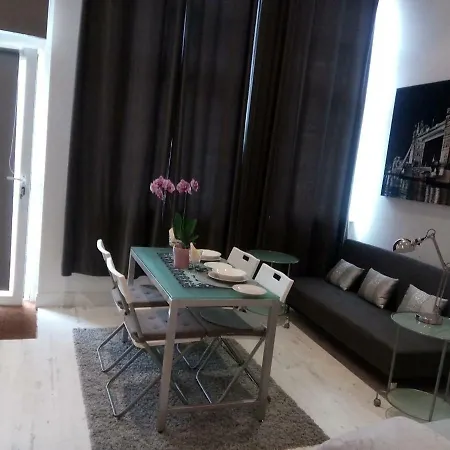 Studio On The River Thames * London