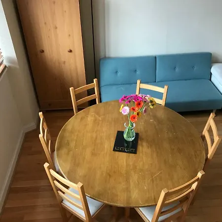 Homestay Westbourne Terrace *
