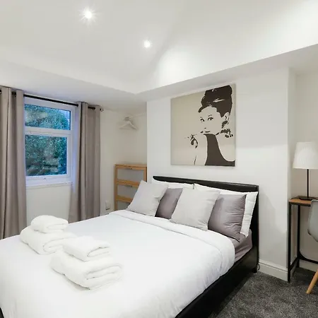 Modern Fitzrovia *