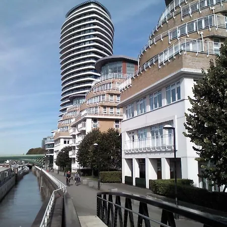 Studio On The River Thames *