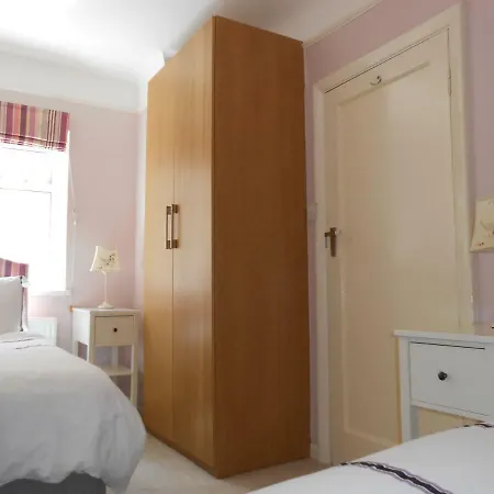 Apartment 2 Bed In Viceroy Central Surbiton Incl Free Parking Kingston upon Thames (Greater London)