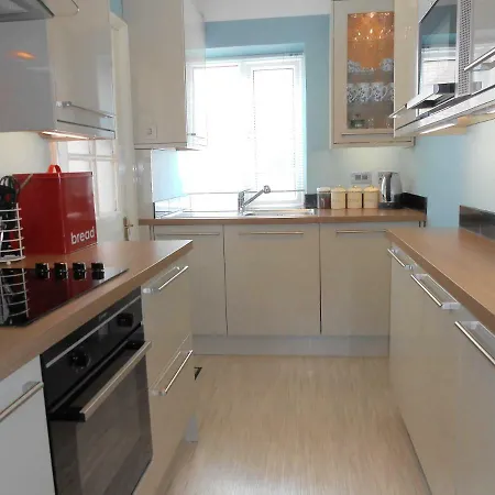 Apartment 2 Bed In Viceroy Central Surbiton Incl Free Parking Kingston upon Thames (Greater London)