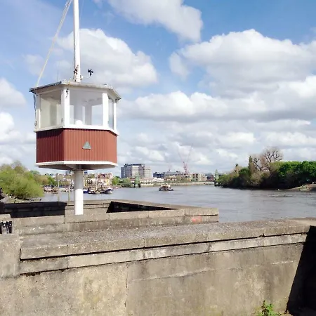 Muse Haus Riverside Londra
