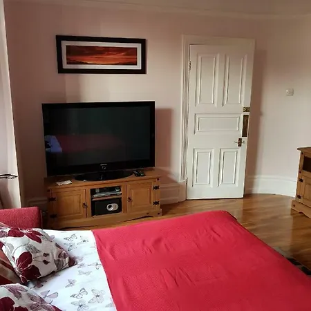 Homestay Beautiful In Victorian Family