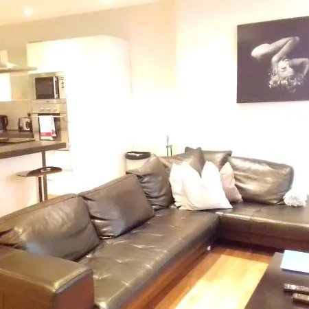 Stylish 1 Bed In Earls Court *