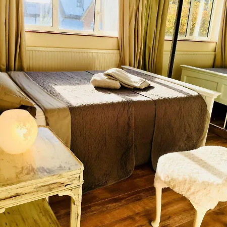 The Pottery Apartment Kingston upon Thames (Greater London)