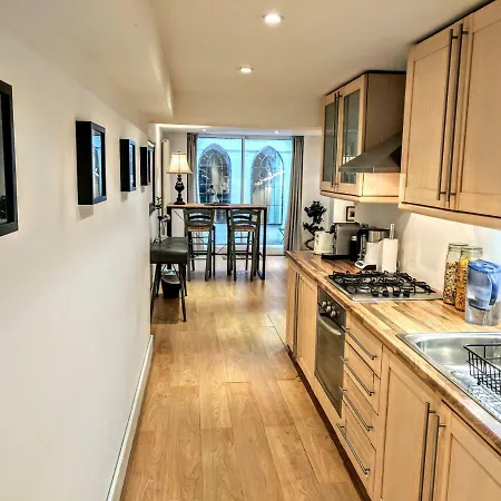 Muse Haus Riverside