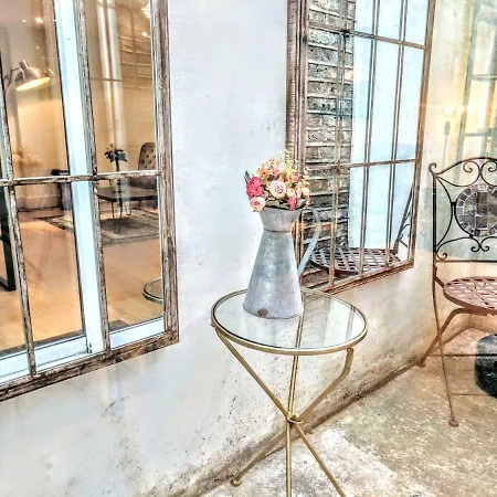 Muse Haus Riverside Alloggio in famiglia