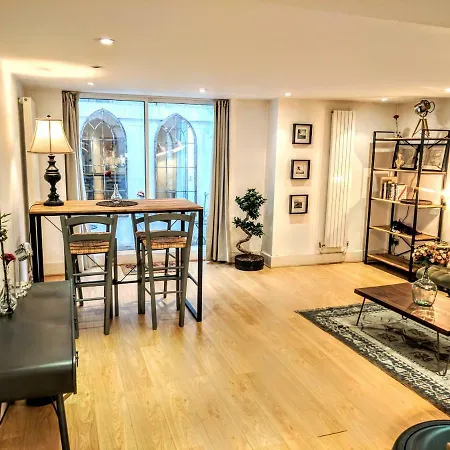 Muse Haus Riverside Alloggio in famiglia Londra