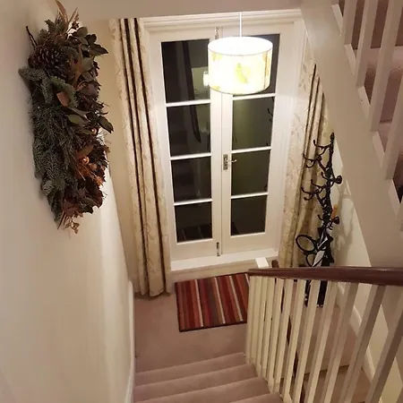 Pimlico Apartment *