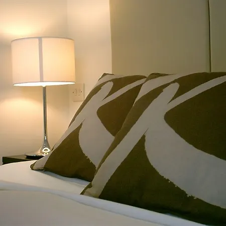 Raglan Hotel