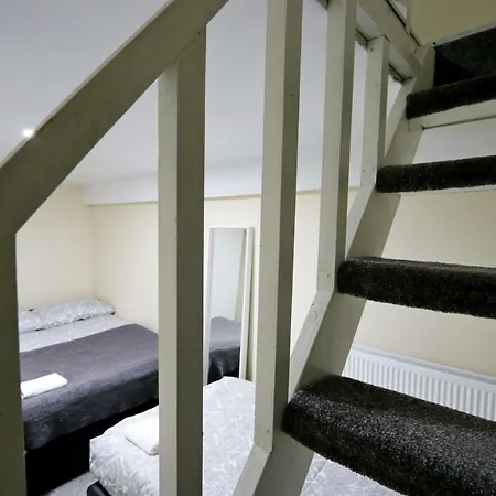 City Central Apartment London