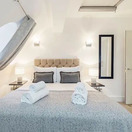 Outstanding Trafalgar Penthouse, Sleeps 8 Appartement