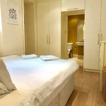 Apartment Stylish Apartments In Victoria & Westminster *