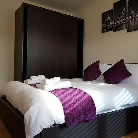Apartment Oak House London