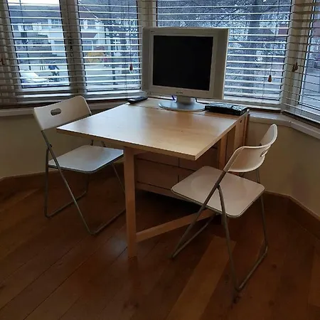 Oak House Apartment