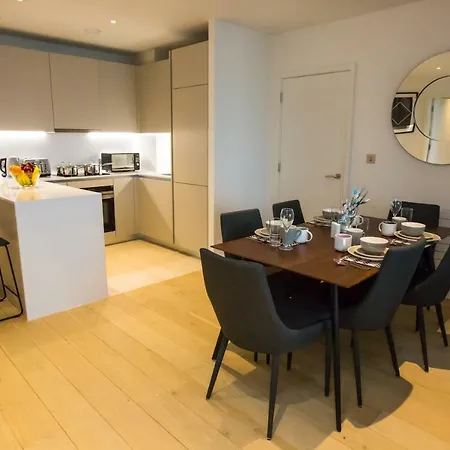 Gigli Luxury Wembley *