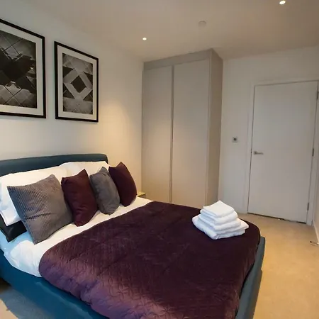Gigli Luxury Wembley *