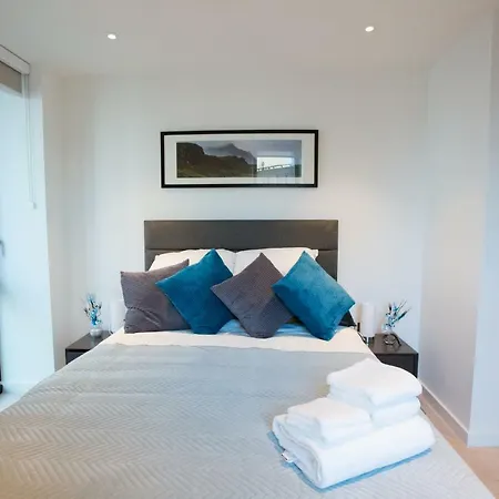 Gigli Luxury Wembley Apartment London