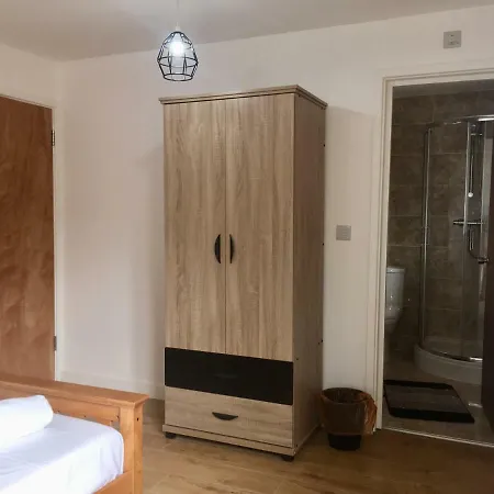 Cabot Guest house 2*