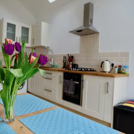 Cosy Near Westfield Stratford Homestay *