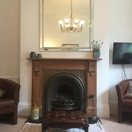 Olympia W14 Two-bedroom *