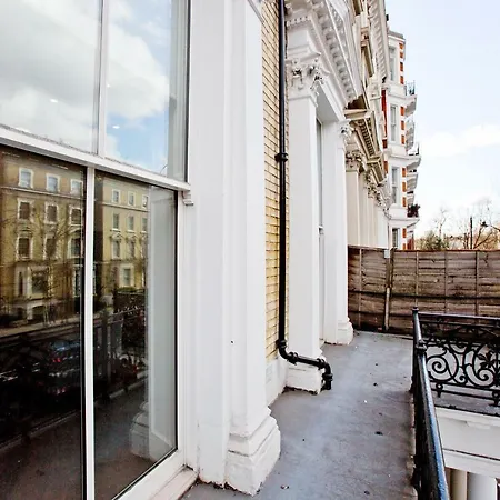 Flat 4, Cromwell Road 1 Bedroom With Balcony