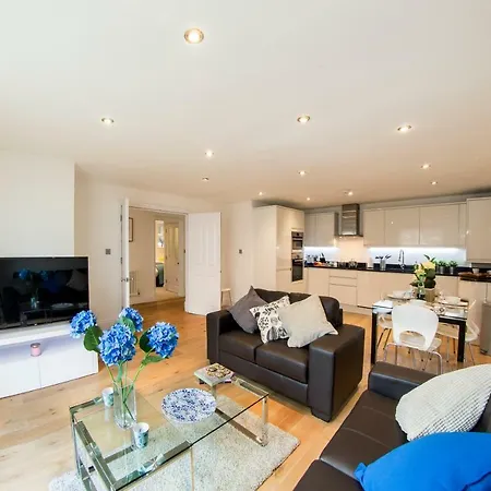 Finchley - Luxury 2 Bed Ground Floor Hendon