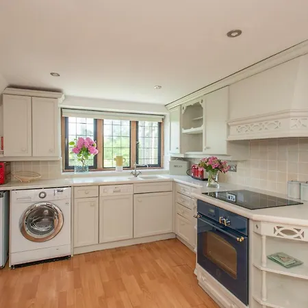 Apartment 83 Downs Hill