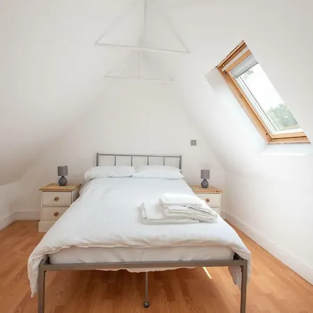 Apartment 83 Downs Hill
