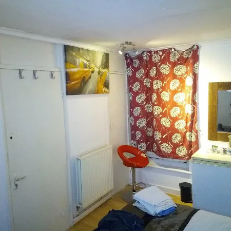 Private Cosy Roomz * London