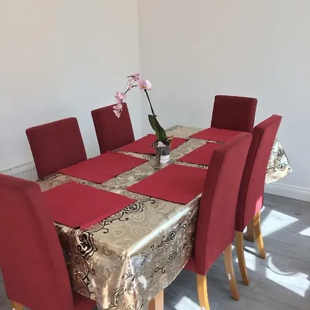 Rushden Vacation Holiday home Hendon